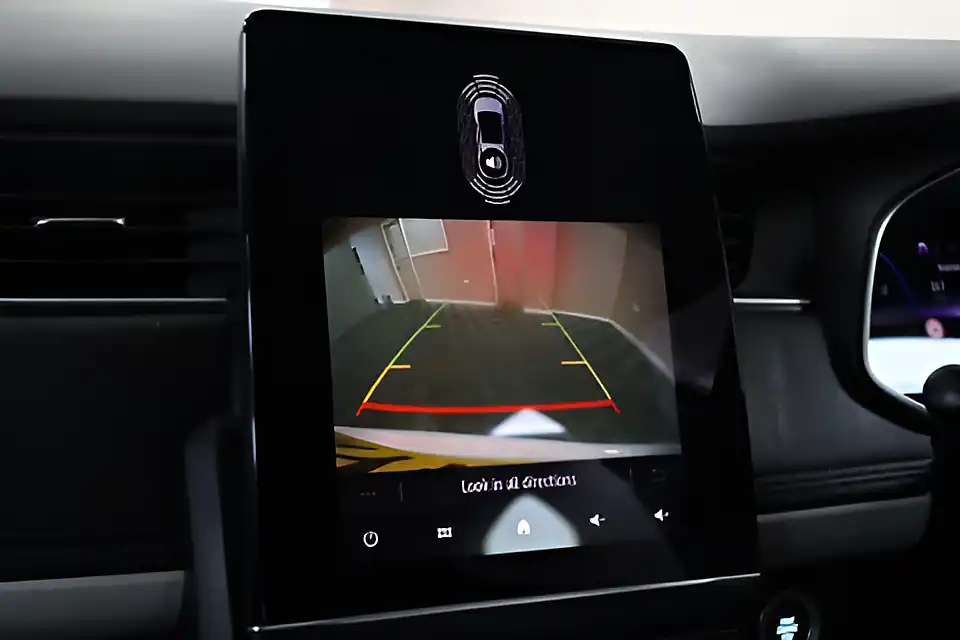Used 2005 Renault Zoe Techno White - Interior and Exterior details 17