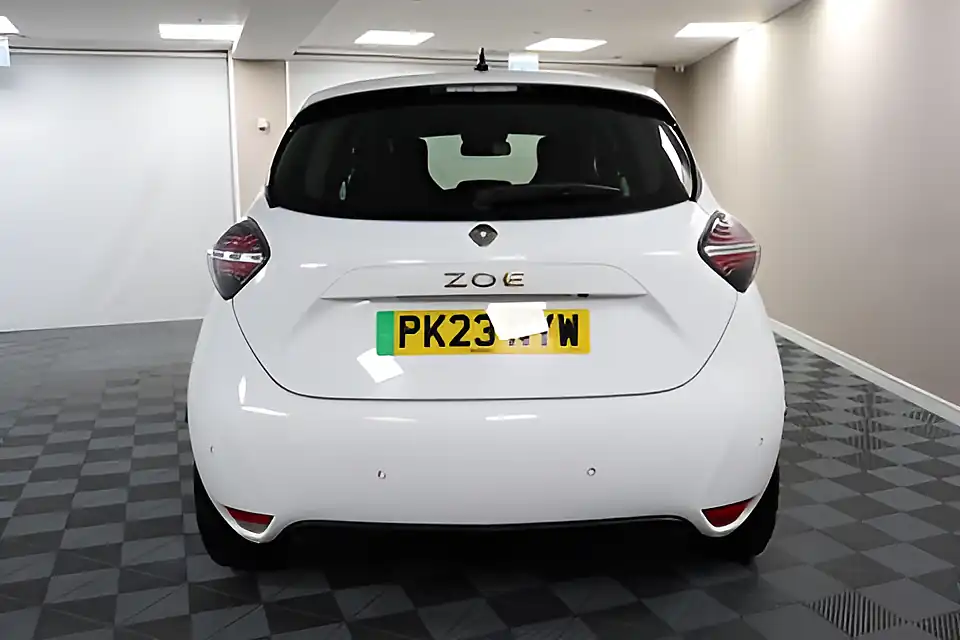 Used 2005 Renault Zoe Techno White - Interior and Exterior details 7