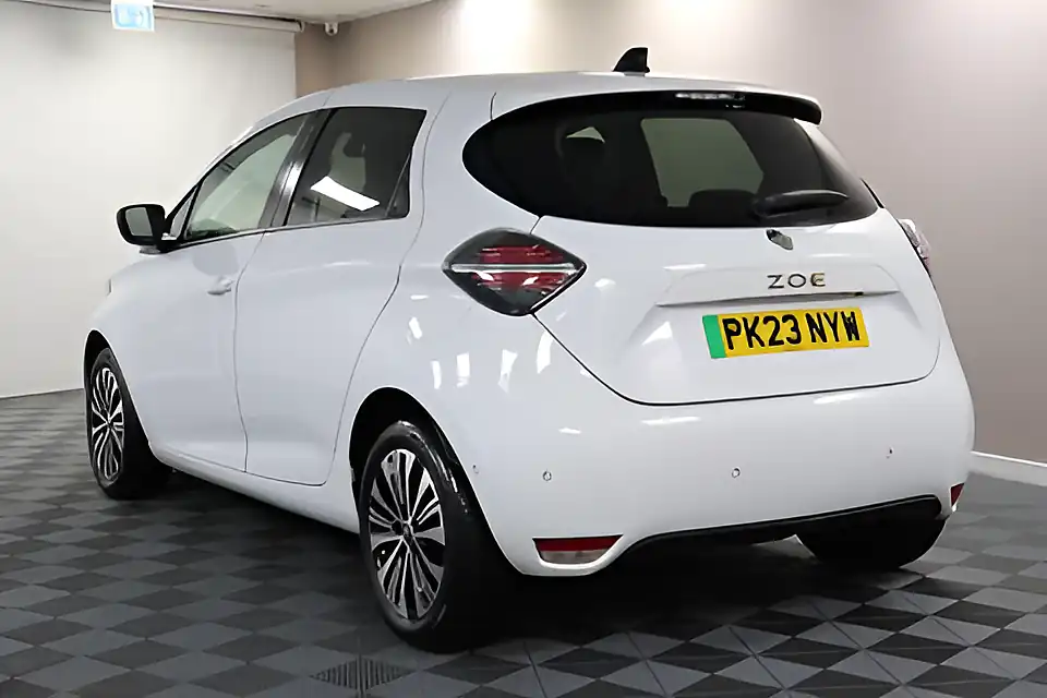Used 2005 Renault Zoe Techno White - Interior and Exterior details 8