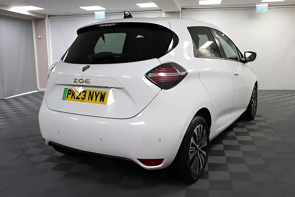 Used 2005 Renault Zoe Techno White - Interior and Exterior details 9