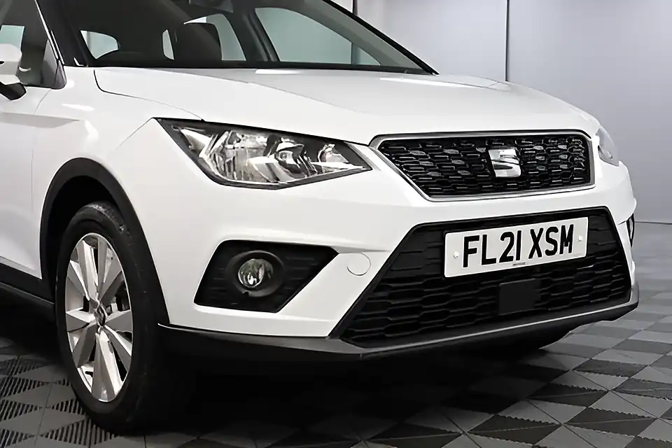 Used 2005 SEAT Arona Se Technology Nevada White - Interior and Exterior details 13