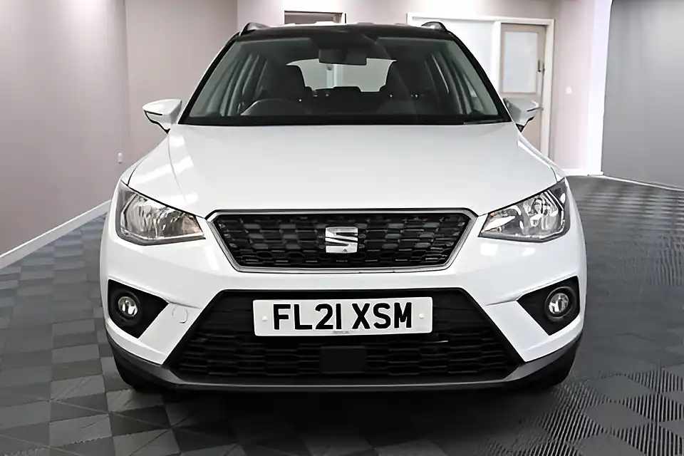 Used 2005 SEAT Arona Se Technology Nevada White - Interior and Exterior details 2