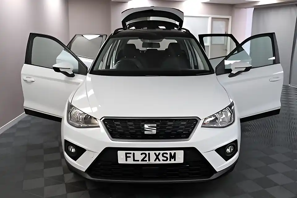 Used 2005 SEAT Arona Se Technology Nevada White - Interior and Exterior details 6