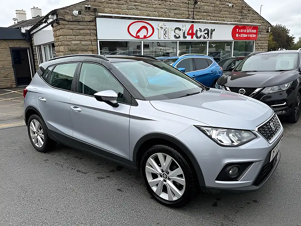 Used 2005 SEAT Arona Se Technology Silver - Front View