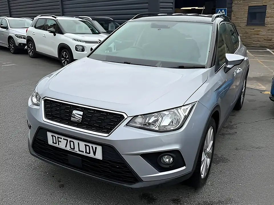Used 2005 SEAT Arona Se Technology Silver - Interior and Exterior details 3