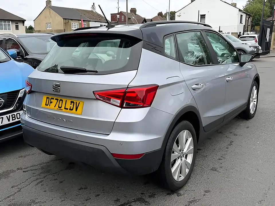 Used 2005 SEAT Arona Se Technology Silver - Interior and Exterior details 4