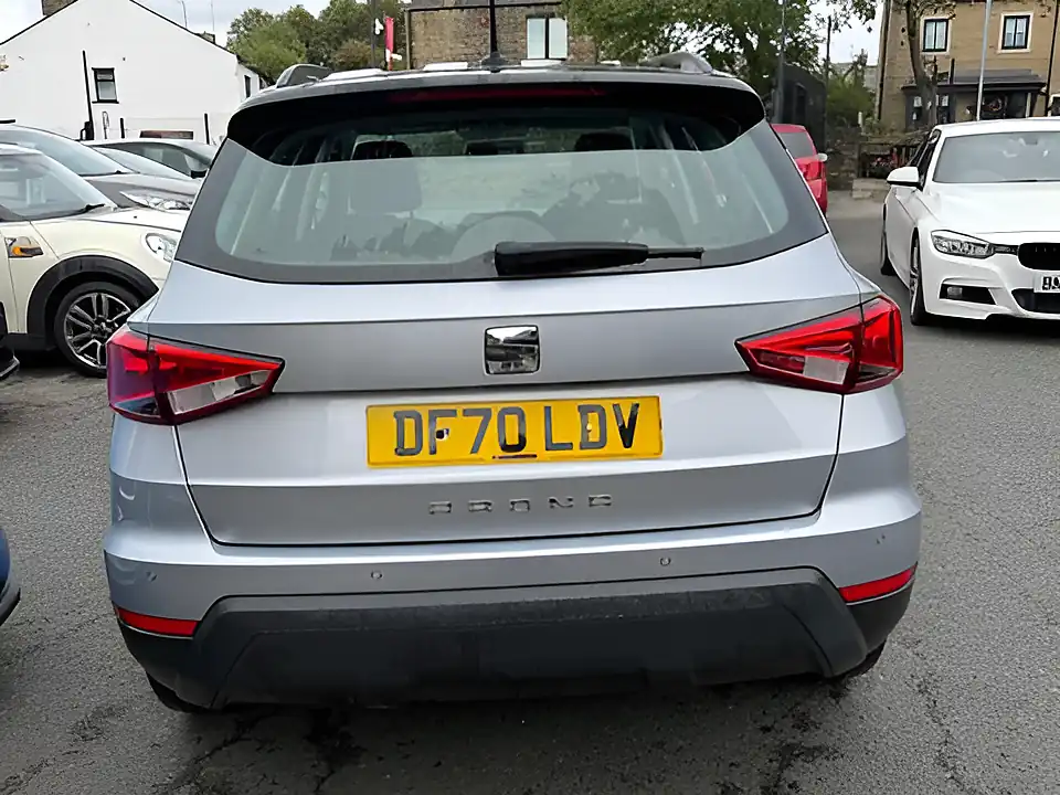 Used 2005 SEAT Arona Se Technology Silver - Interior and Exterior details 5