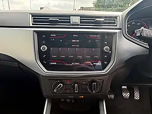 Used 2005 SEAT Arona Se Technology White - Interior and Exterior details 14