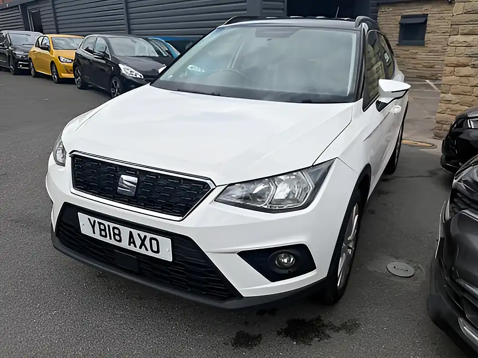 Used 2005 SEAT Arona Se Technology White - Interior and Exterior details 3