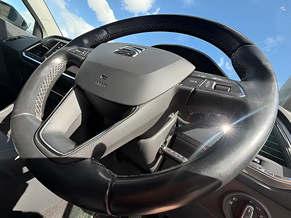 Used 2005 SEAT Ateca Se Technology Lava Blue - Interior and Exterior details 16