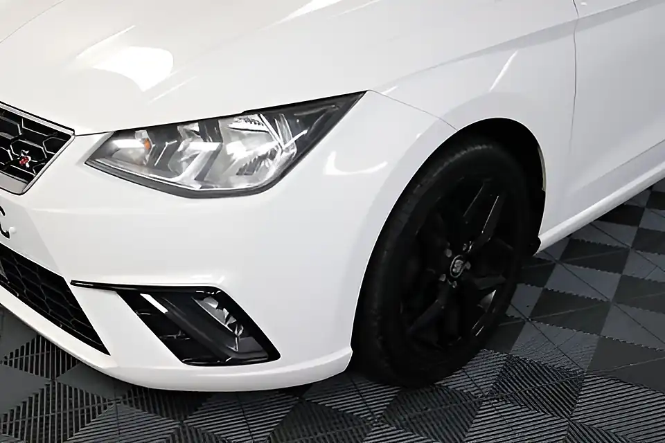 Used 2005 SEAT Ibiza Fr Nevada White - Interior and Exterior details 15