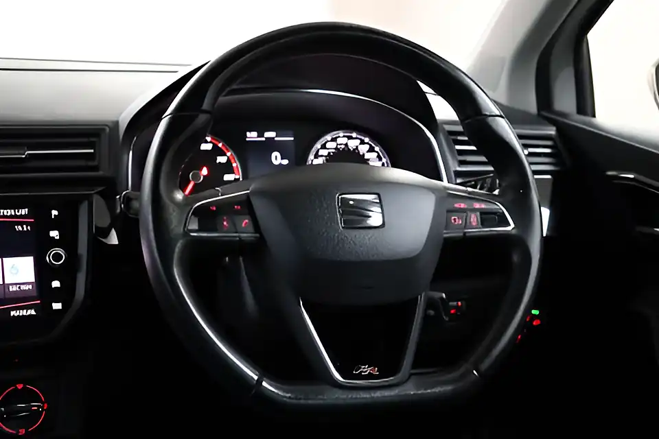 Used 2005 SEAT Ibiza Fr Nevada White - Interior and Exterior details 18