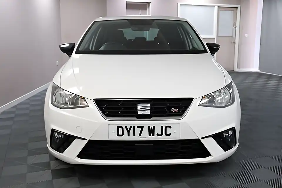 Used 2005 SEAT Ibiza Fr Nevada White - Interior and Exterior details 2