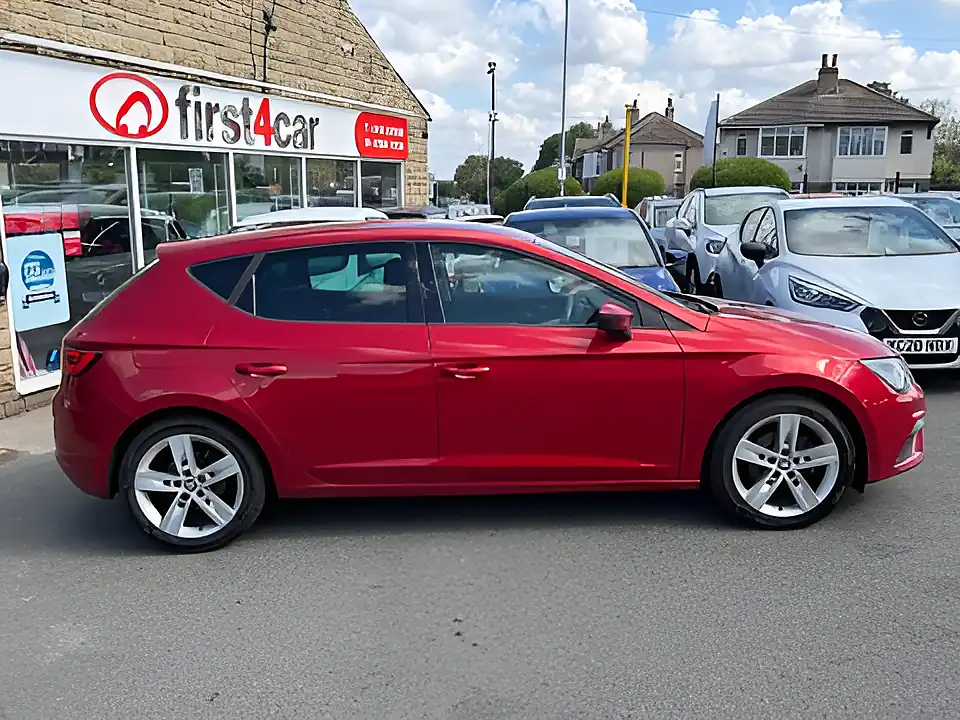Used 2005 SEAT Leon Fr Red - Interior and Exterior details 4