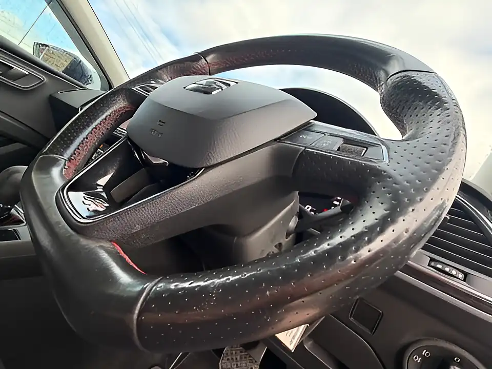 Used 2005 SEAT Leon Fr Sport Blue - Interior and Exterior details 16