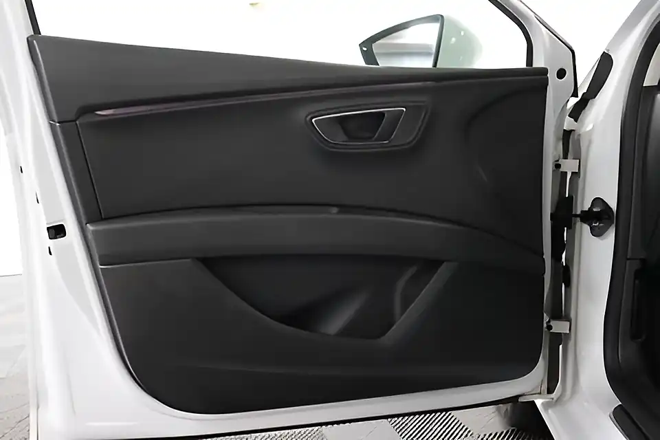 Used 2005 SEAT Leon Fr Technology Nevada White - Interior and Exterior details 19