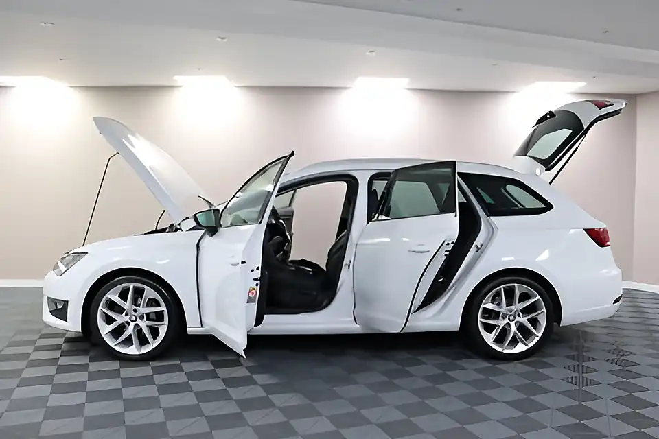 Used 2005 SEAT Leon Fr Technology Nevada White - Interior and Exterior details 5