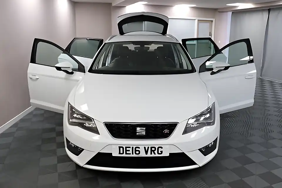 Used 2005 SEAT Leon Fr Technology Nevada White - Interior and Exterior details 6