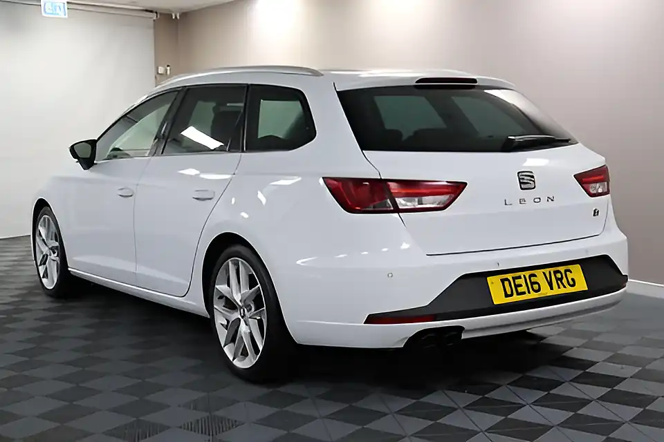 Used 2005 SEAT Leon Fr Technology Nevada White - Interior and Exterior details 8