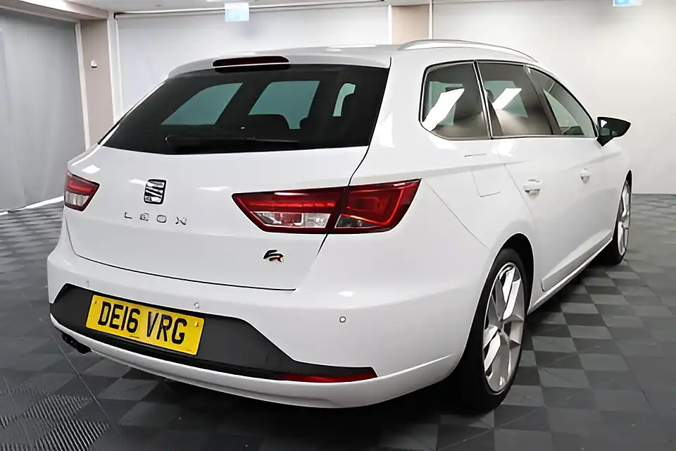 Used 2005 SEAT Leon Fr Technology Nevada White - Interior and Exterior details 9