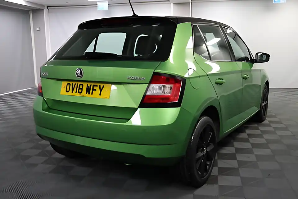 Used 2005 Skoda Fabia Colour Edition Green - Interior and Exterior details 14
