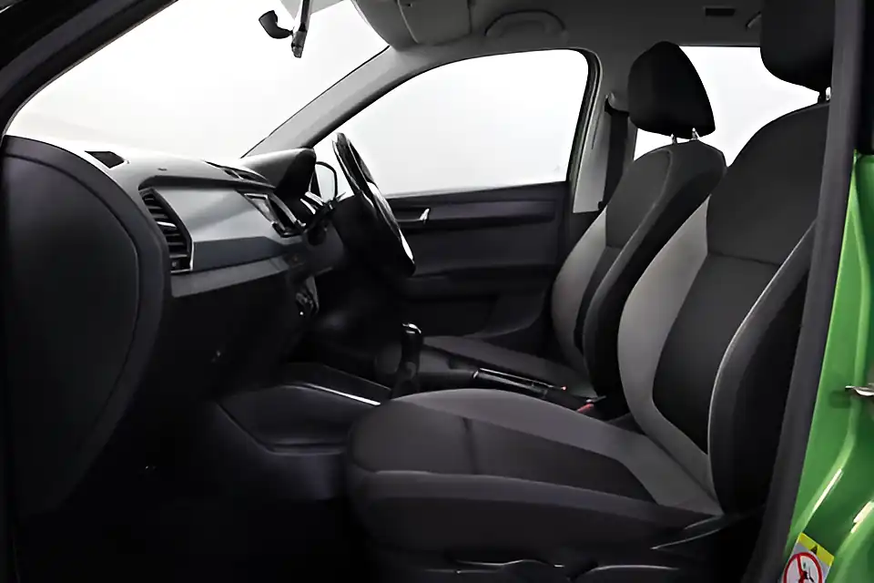 Used 2005 Skoda Fabia Colour Edition Green - Interior and Exterior details 20