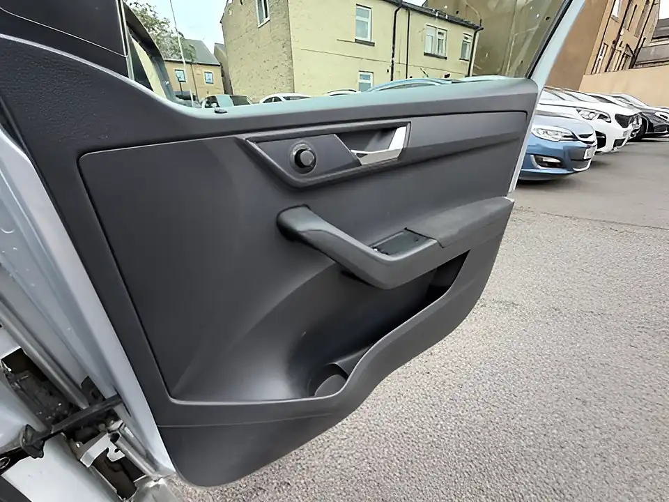 Used 2005 Skoda Fabia Se Silver - Interior and Exterior details 13