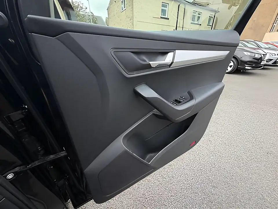 Used 2005 Skoda Karoq Se Black - Interior and Exterior details 14