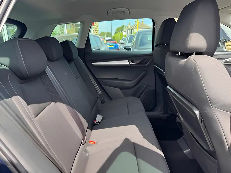Used 2005 Skoda Karoq Se Blue - Interior and Exterior details 10