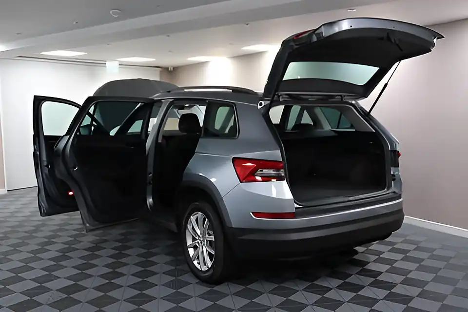 Used 2005 Skoda Kodiaq Se Grey - Interior and Exterior details 12
