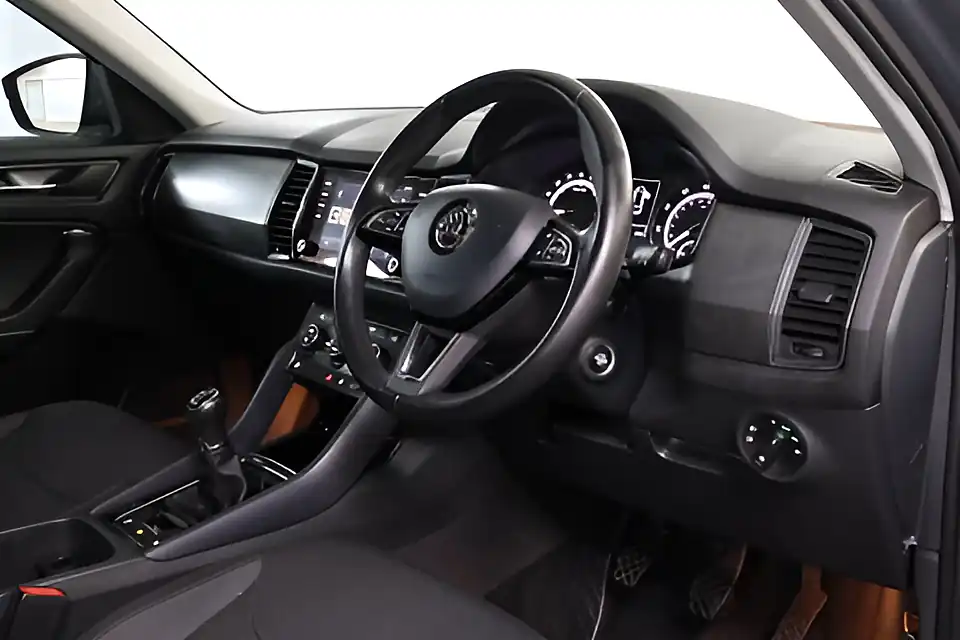 Used 2005 Skoda Kodiaq Se Grey - Interior and Exterior details 4