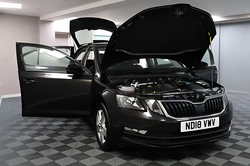 Used 2005 Skoda Octavia Se Black - Interior and Exterior details 10