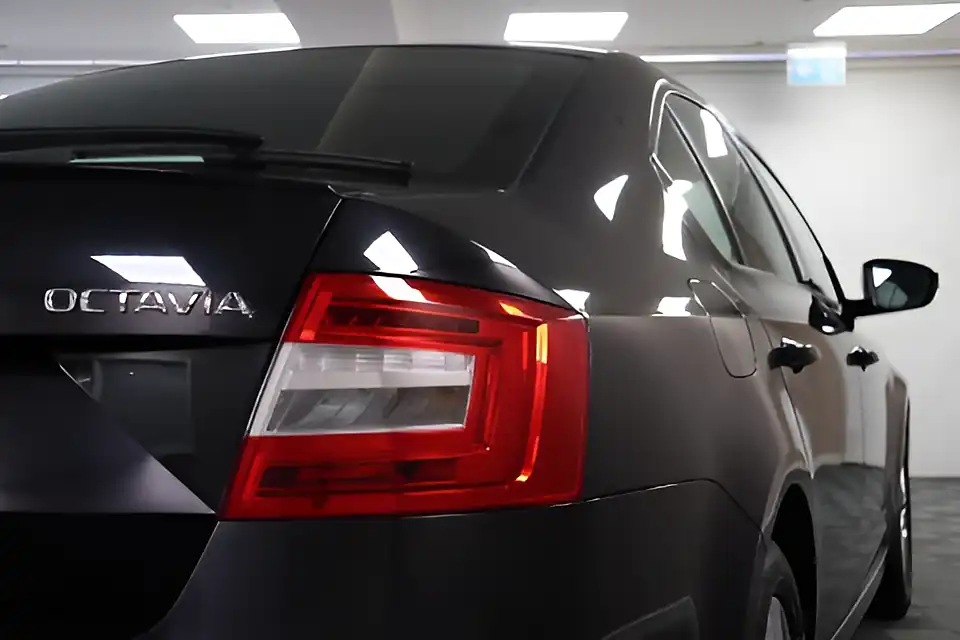 Used 2005 Skoda Octavia Se Black - Interior and Exterior details 13