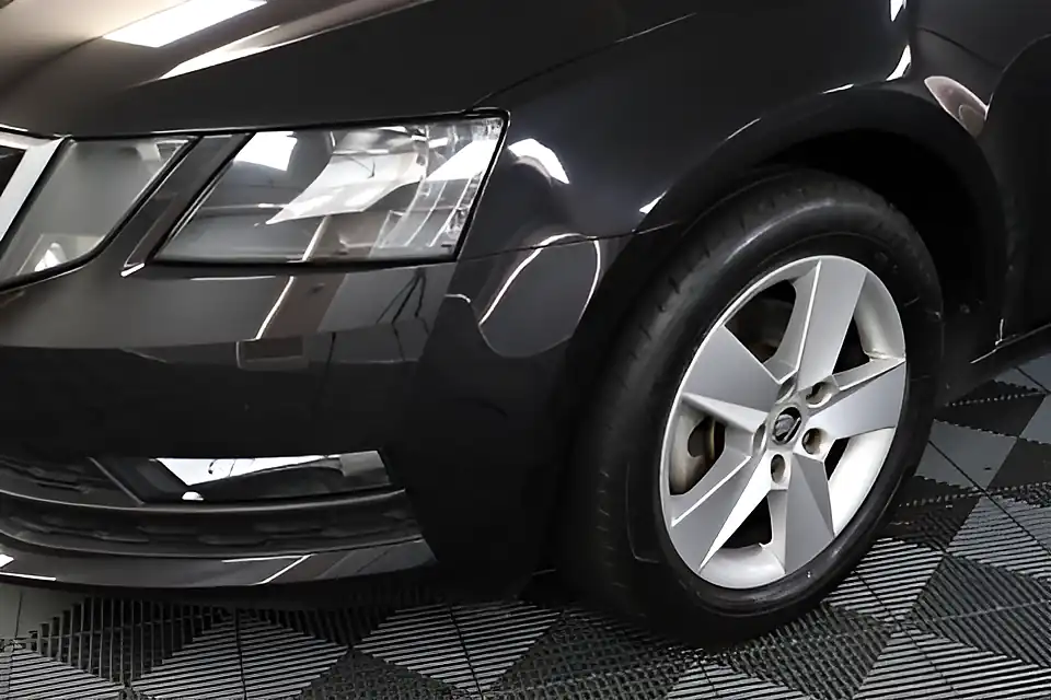Used 2005 Skoda Octavia Se Black - Interior and Exterior details 16
