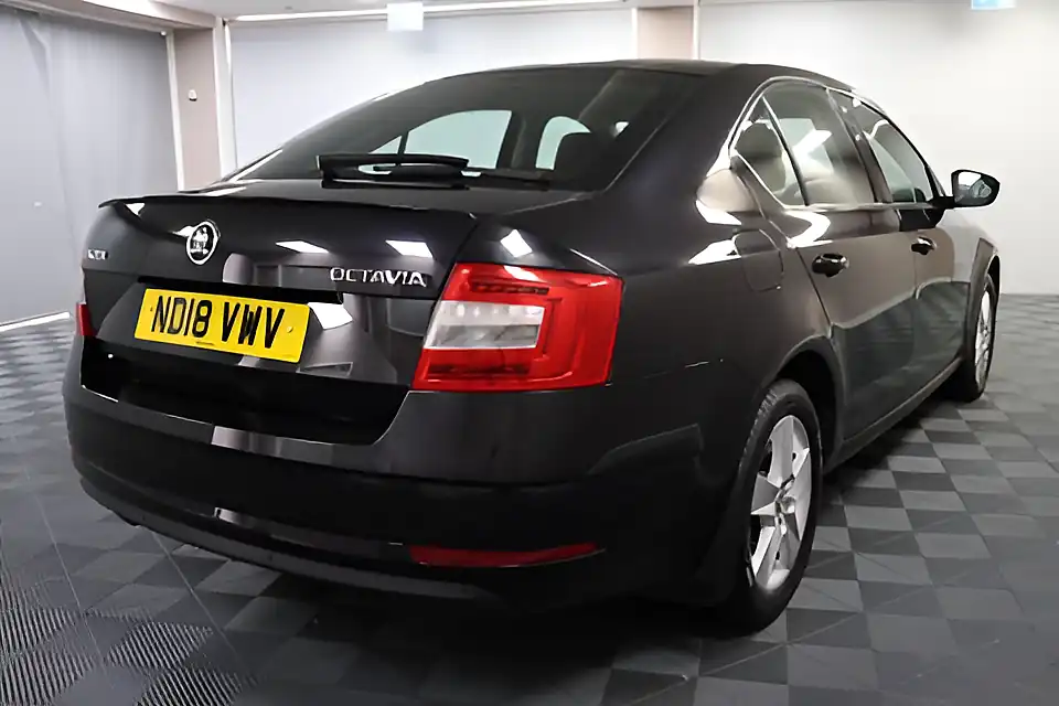 Used 2005 Skoda Octavia Se Black - Interior and Exterior details 9