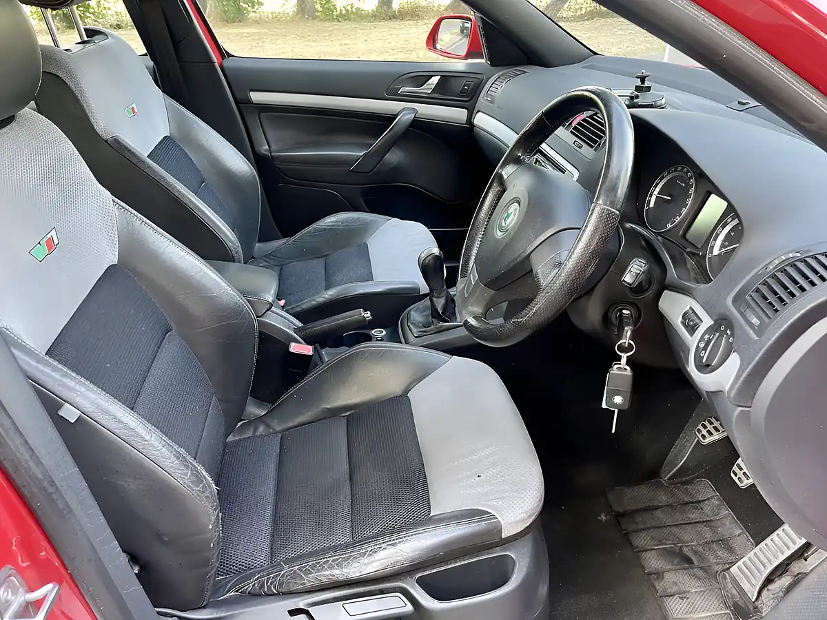Used 2005 Skoda Octavia VRS 5DR Red - Interior and Exterior details 10