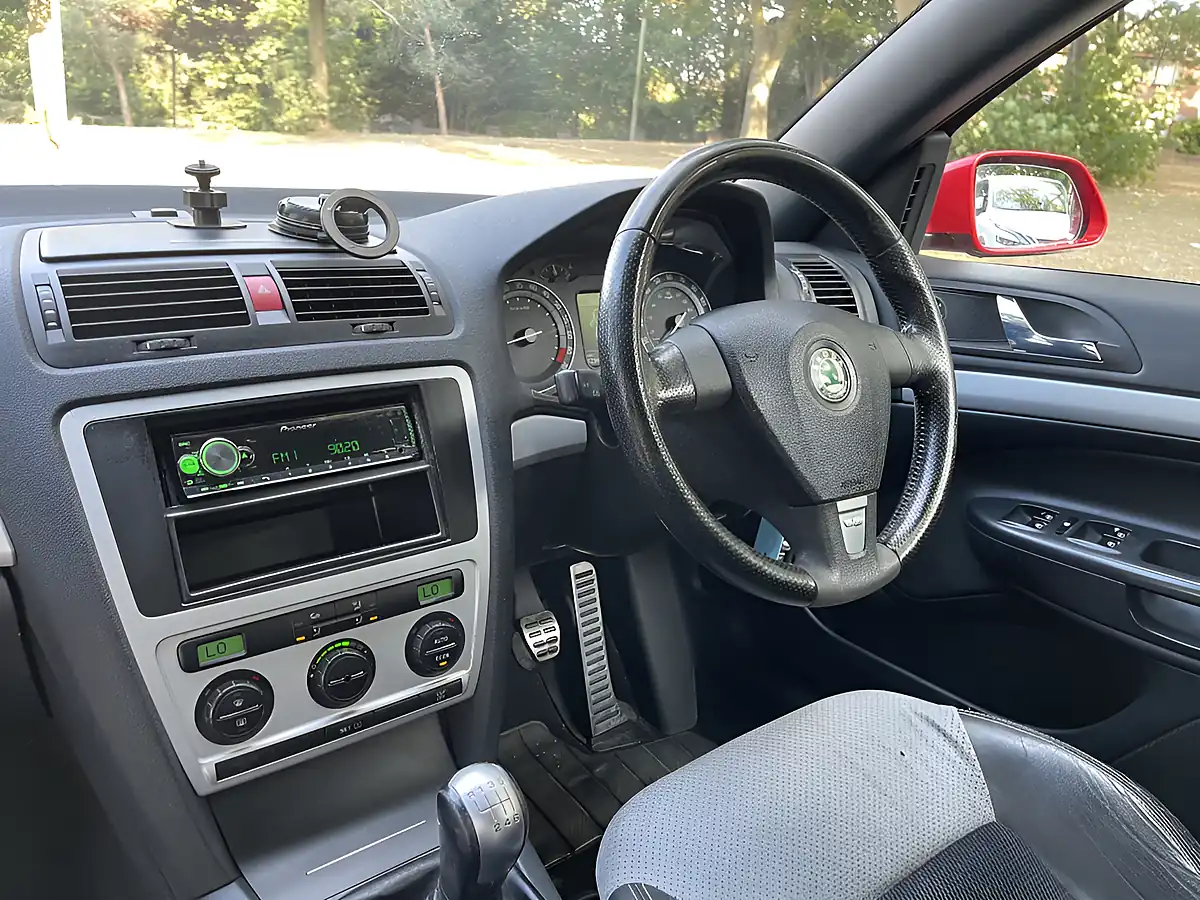 Used 2005 Skoda Octavia VRS 5DR Red - Interior and Exterior details 16