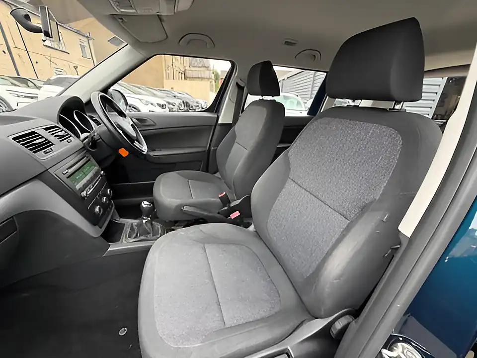 Used 2005 Skoda Yeti S Blue - Interior and Exterior details 15