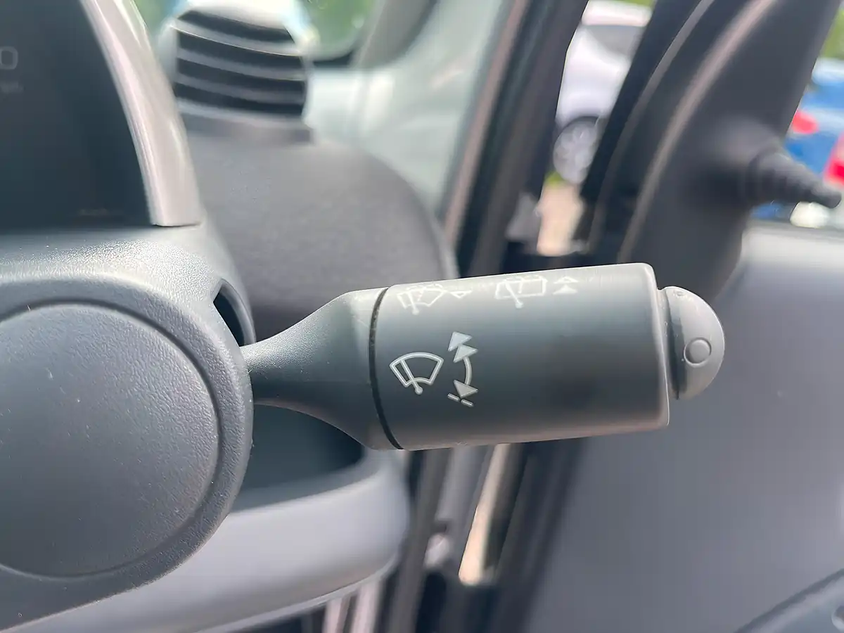Used 2005 Smart Fortwo City Passion Silver - Interior and Exterior details 19