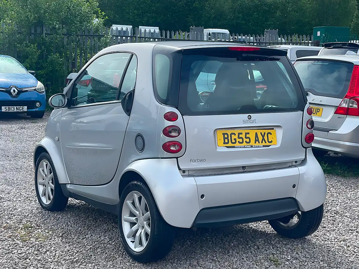 Used 2005 Smart Fortwo City Passion Silver - Interior and Exterior details 5