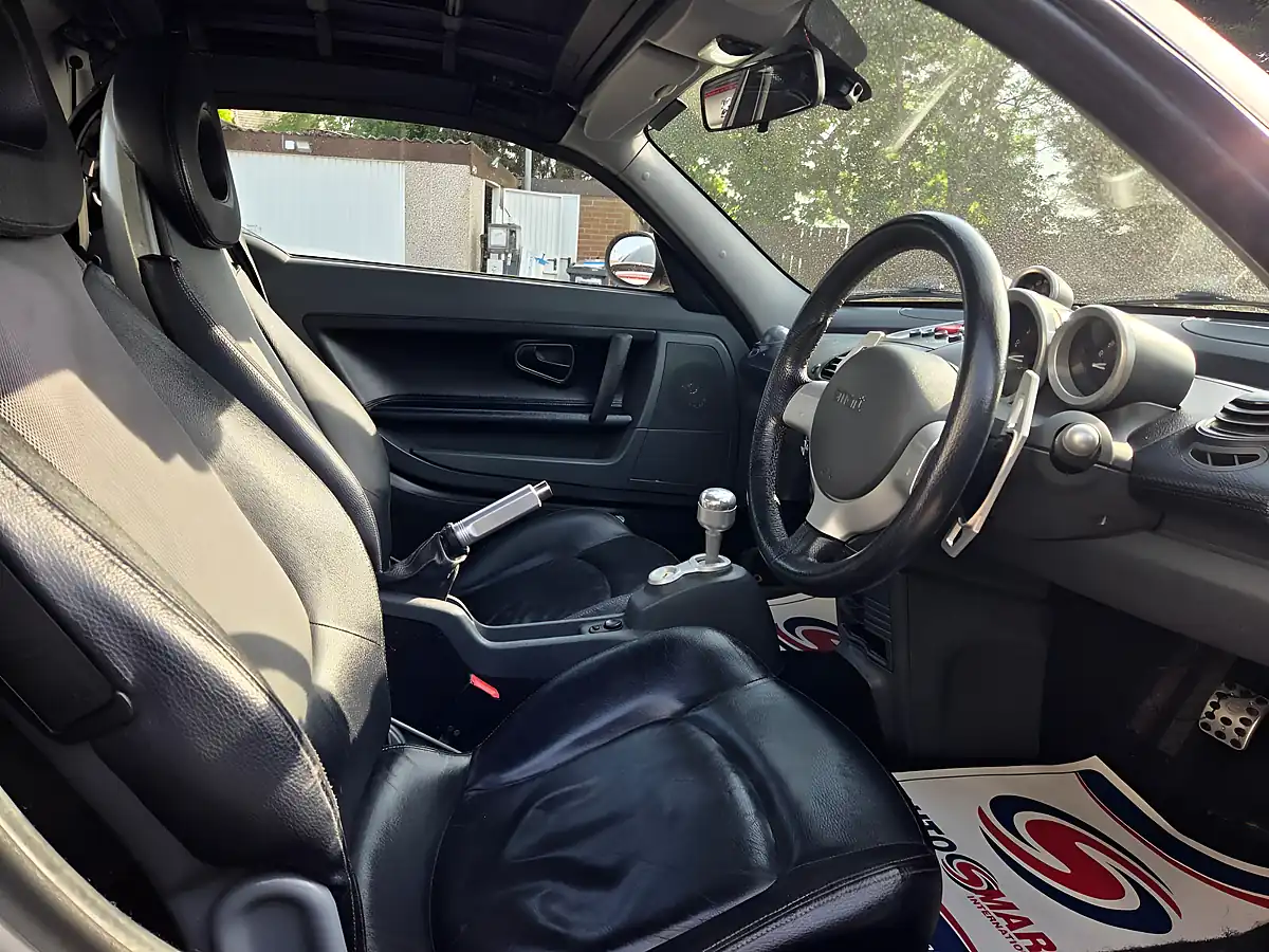 Used 2005 Smart Roadster Brabus Silver - Interior and Exterior details 11