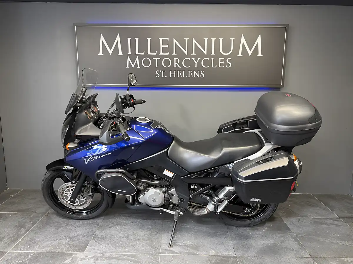 Used 2005 Suzuki Dl 1000 K5 Blue - Interior and Exterior details 11