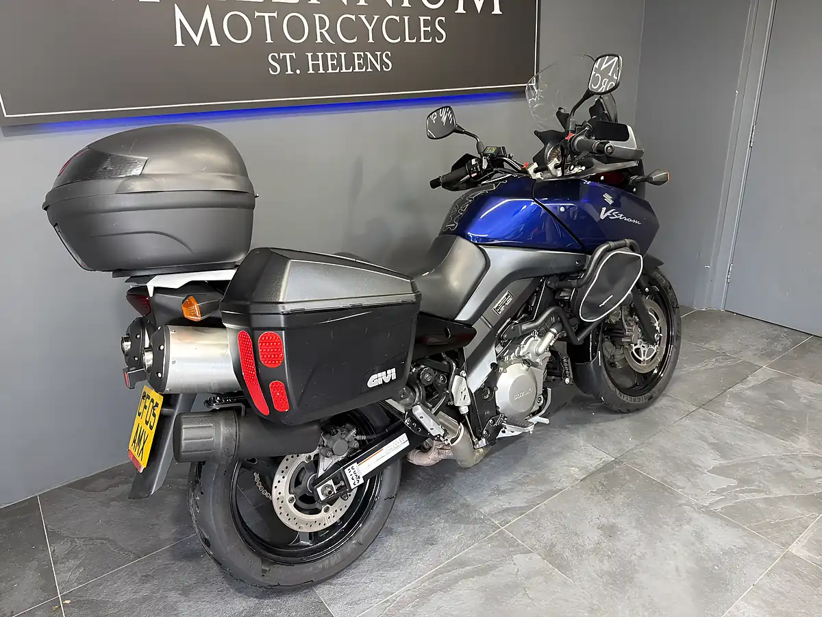 Used 2005 Suzuki Dl 1000 K5 Blue - Interior and Exterior details 3