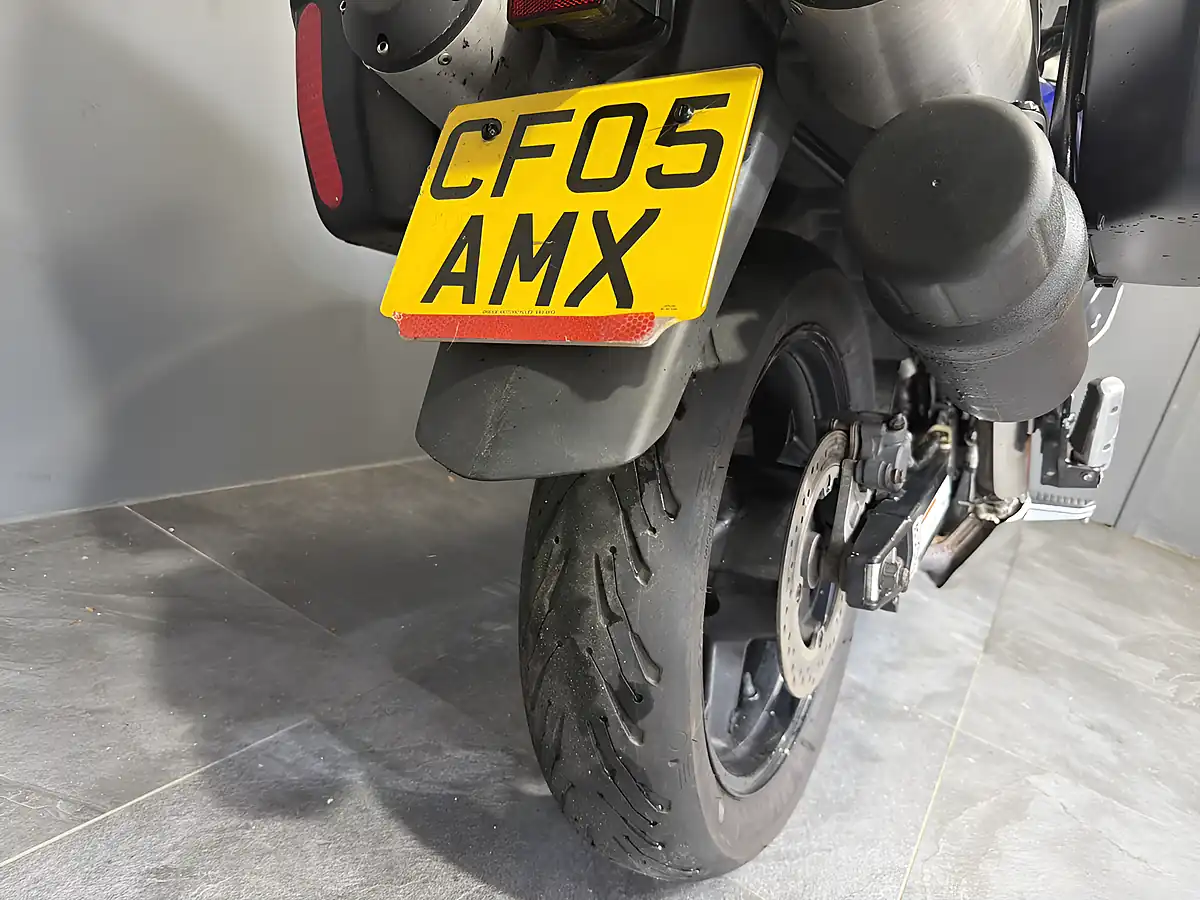 Used 2005 Suzuki Dl 1000 K5 Blue - Interior and Exterior details 6