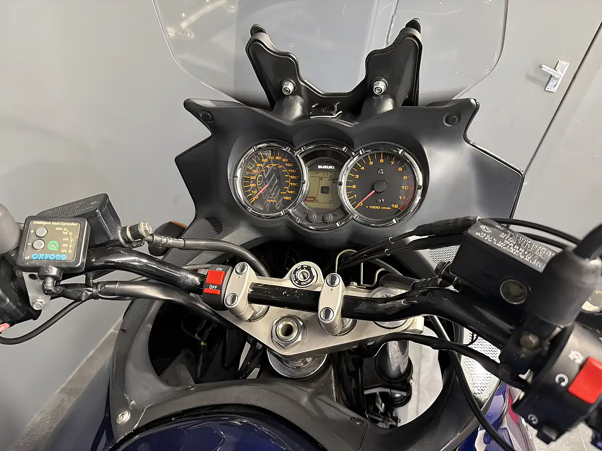 Used 2005 Suzuki Dl 1000 K5 Blue - Interior and Exterior details 8
