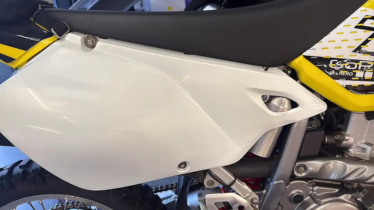 Used 2005 Suzuki DR-Z400E Enduro - Interior and Exterior details 12
