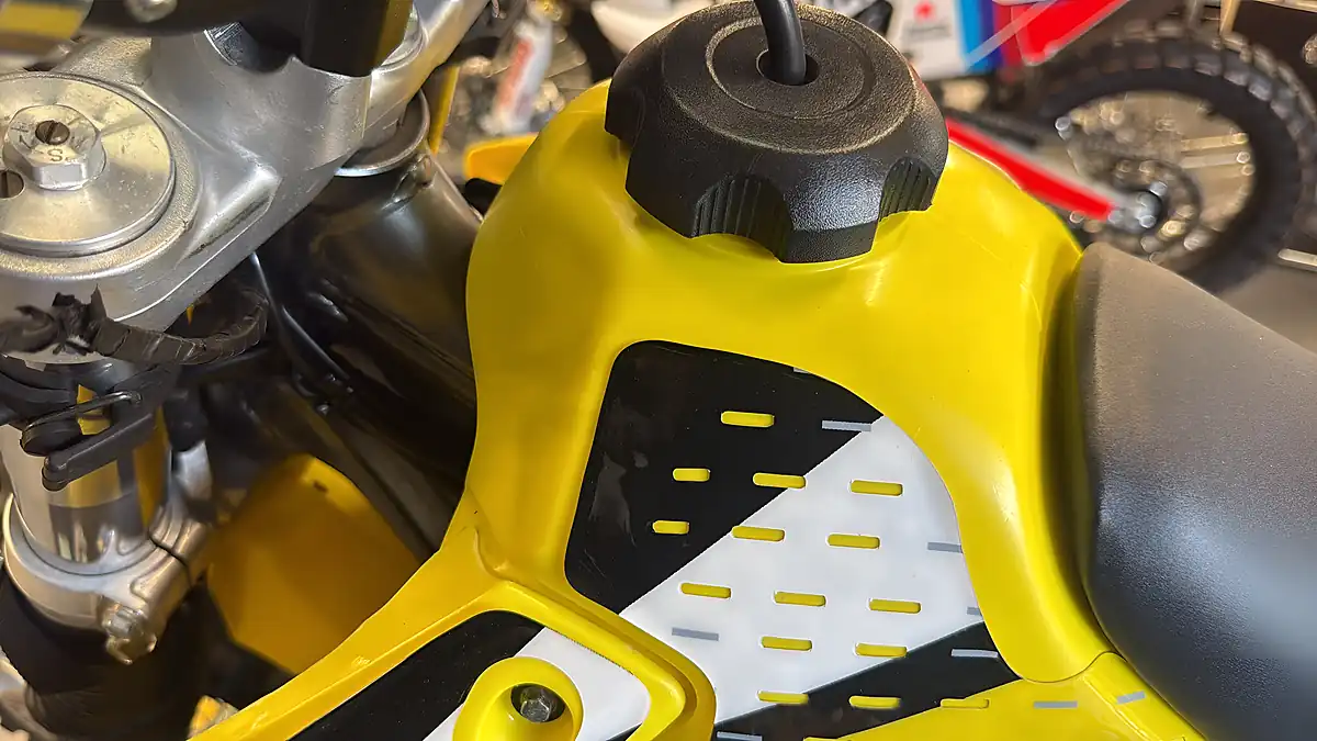 Used 2005 Suzuki DR-Z400E Enduro - Interior and Exterior details 16