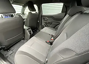 Used 2005 Suzuki Evitara Motion Allgrip Land Breeze Green - Interior and Exterior details 10