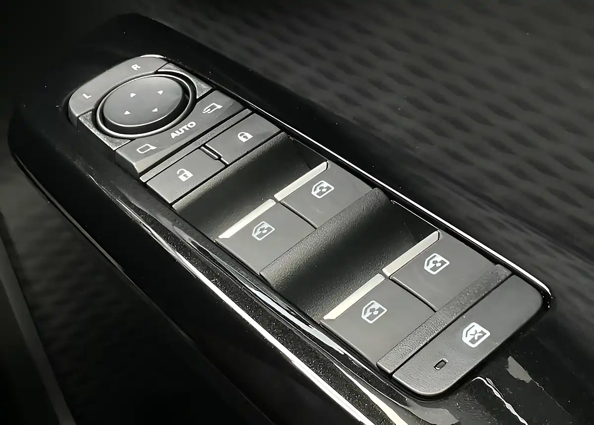 Used 2005 Suzuki Evitara Motion Allgrip Land Breeze Green - Interior and Exterior details 18