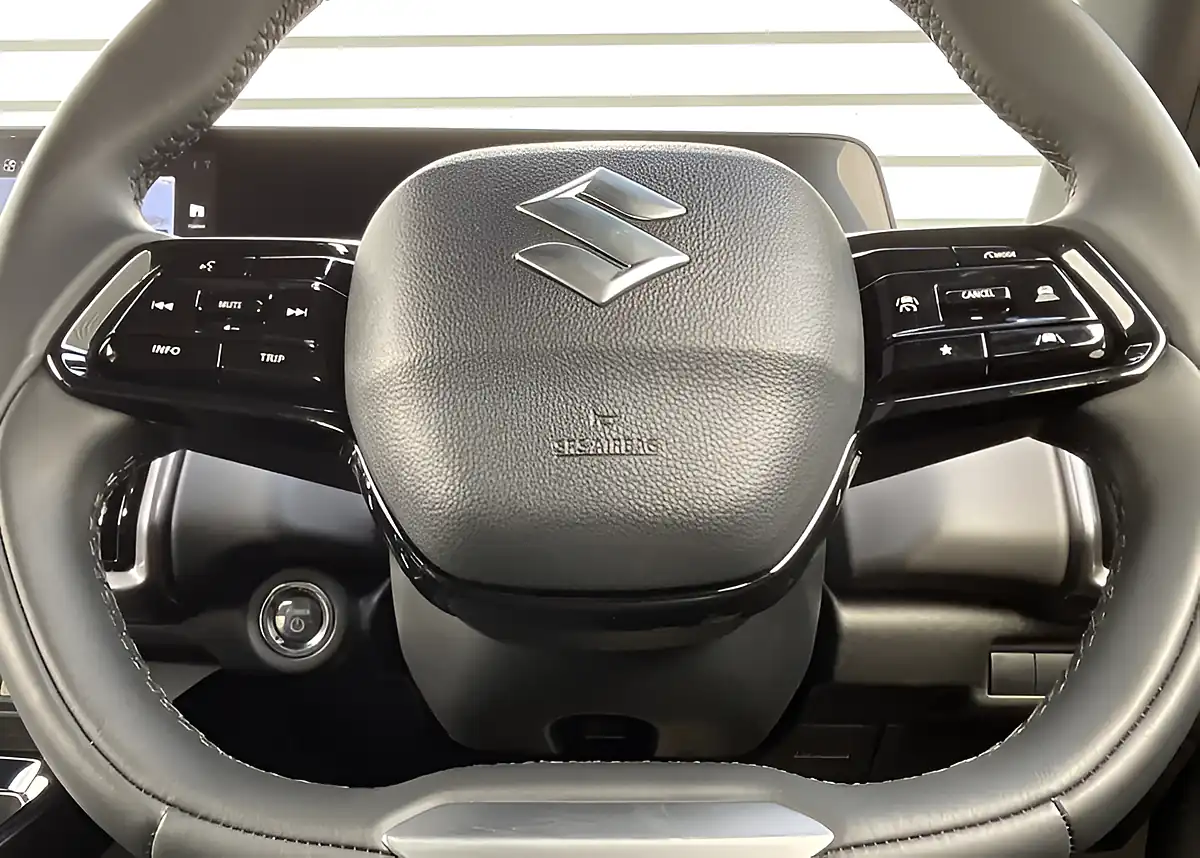Used 2005 Suzuki Evitara Ultra Bluish Black - Interior and Exterior details 20